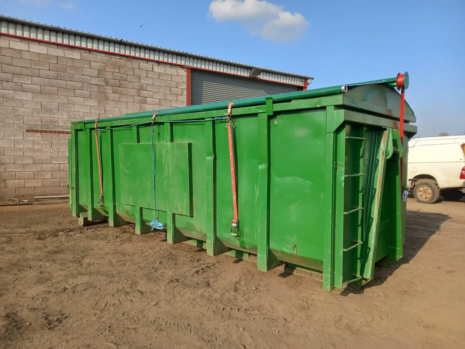 roll on roll off skip needing new sheeting system fitted